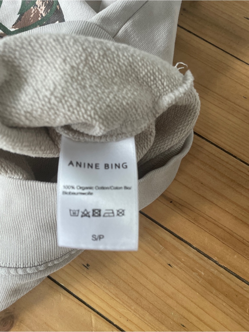 Anine Bing Cream Crewneck Sweatshirt with Tiger Graphic - Picture 6 of 8
